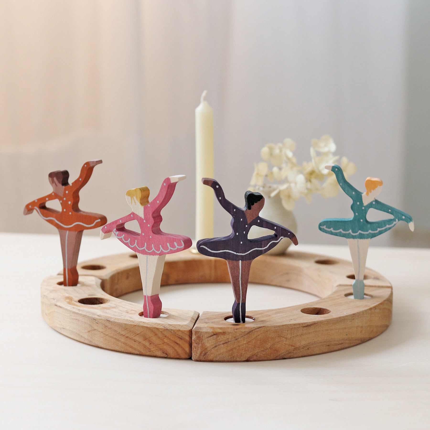 Steckfigur Ballerina Rubinrot