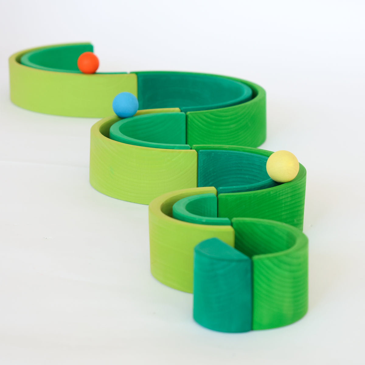 Large Rainbow meadow green