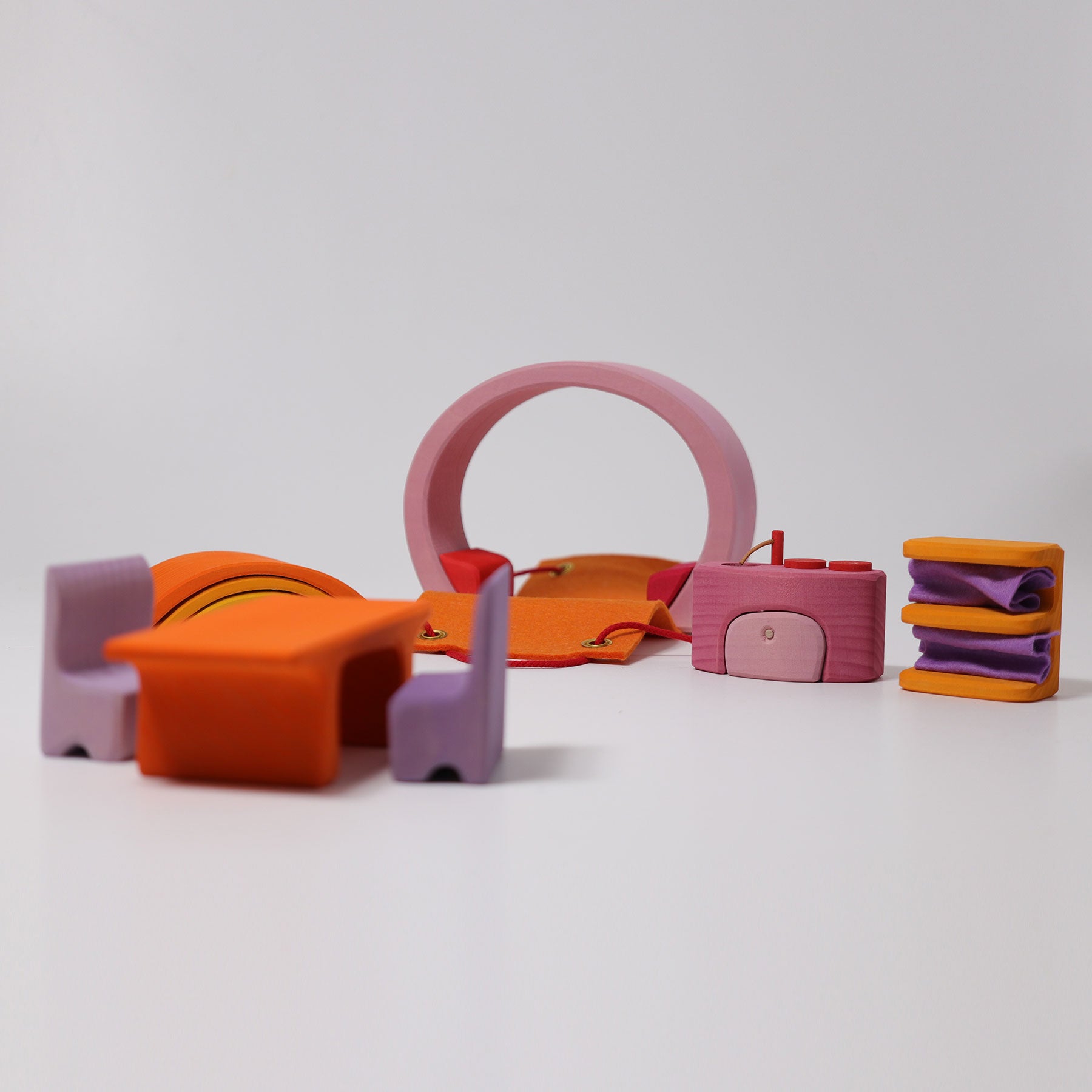 Rosa-Orangenes Bauhaus
