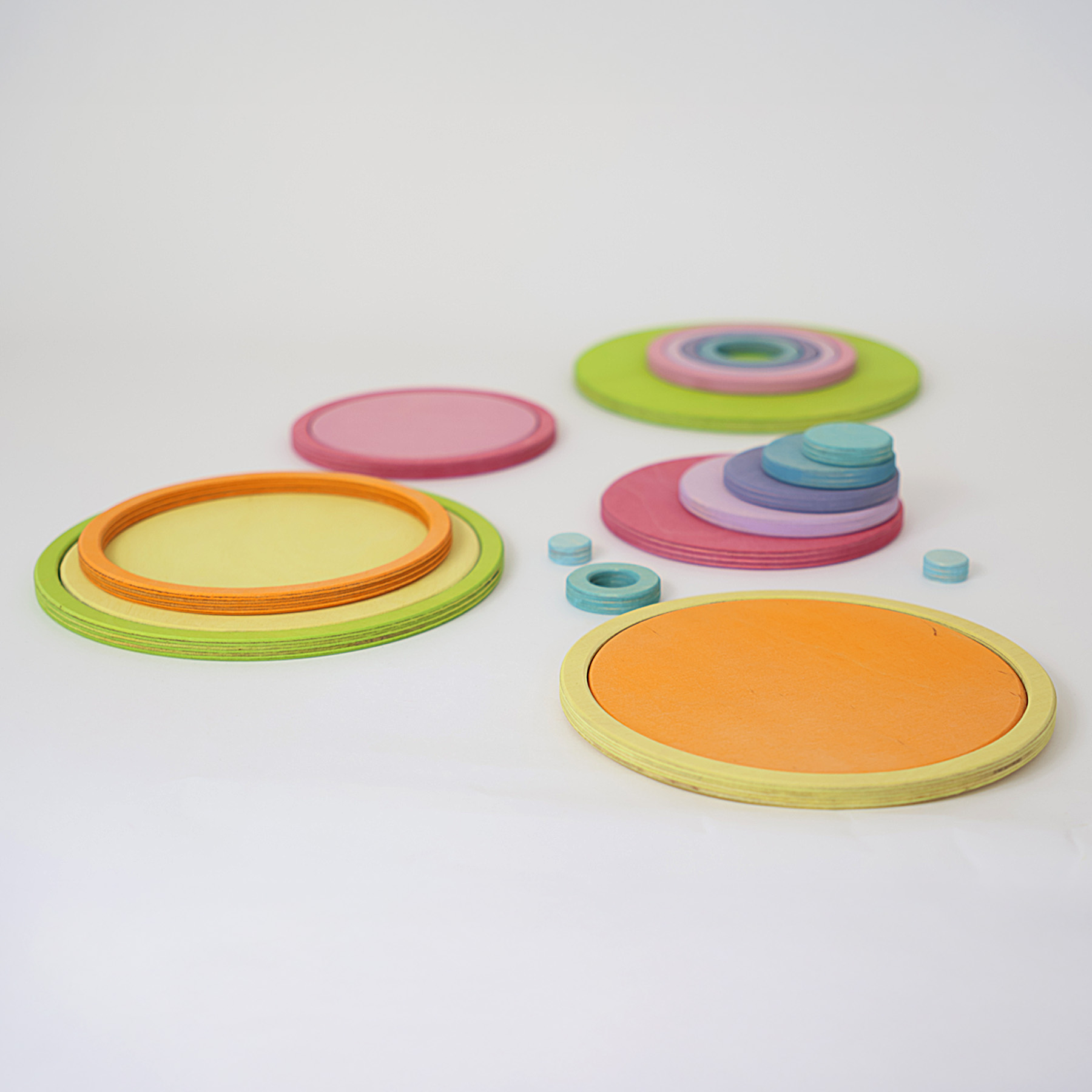 Concentric Circles and Rings Pastel