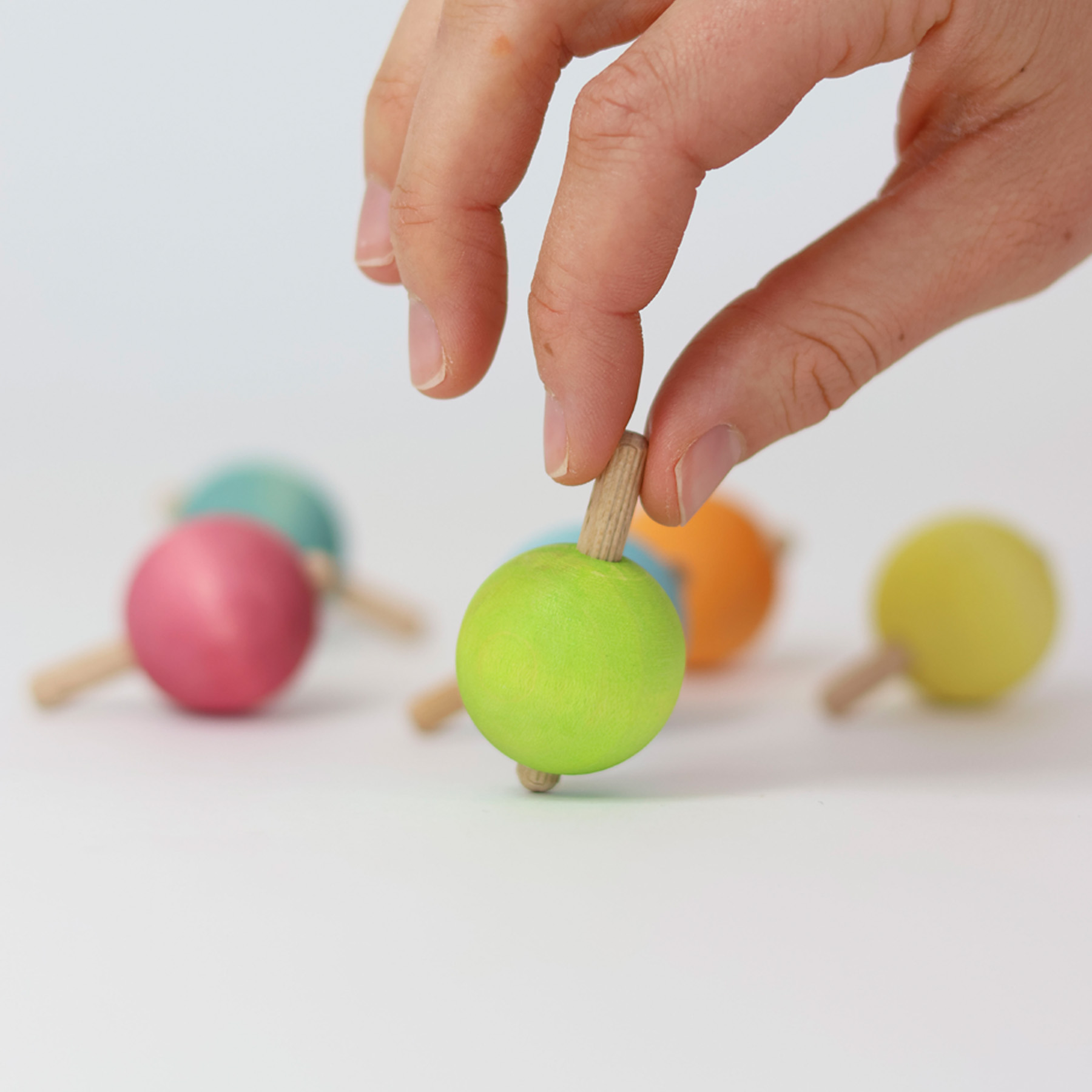Pastel Spinning Tops VE 6 pcs.