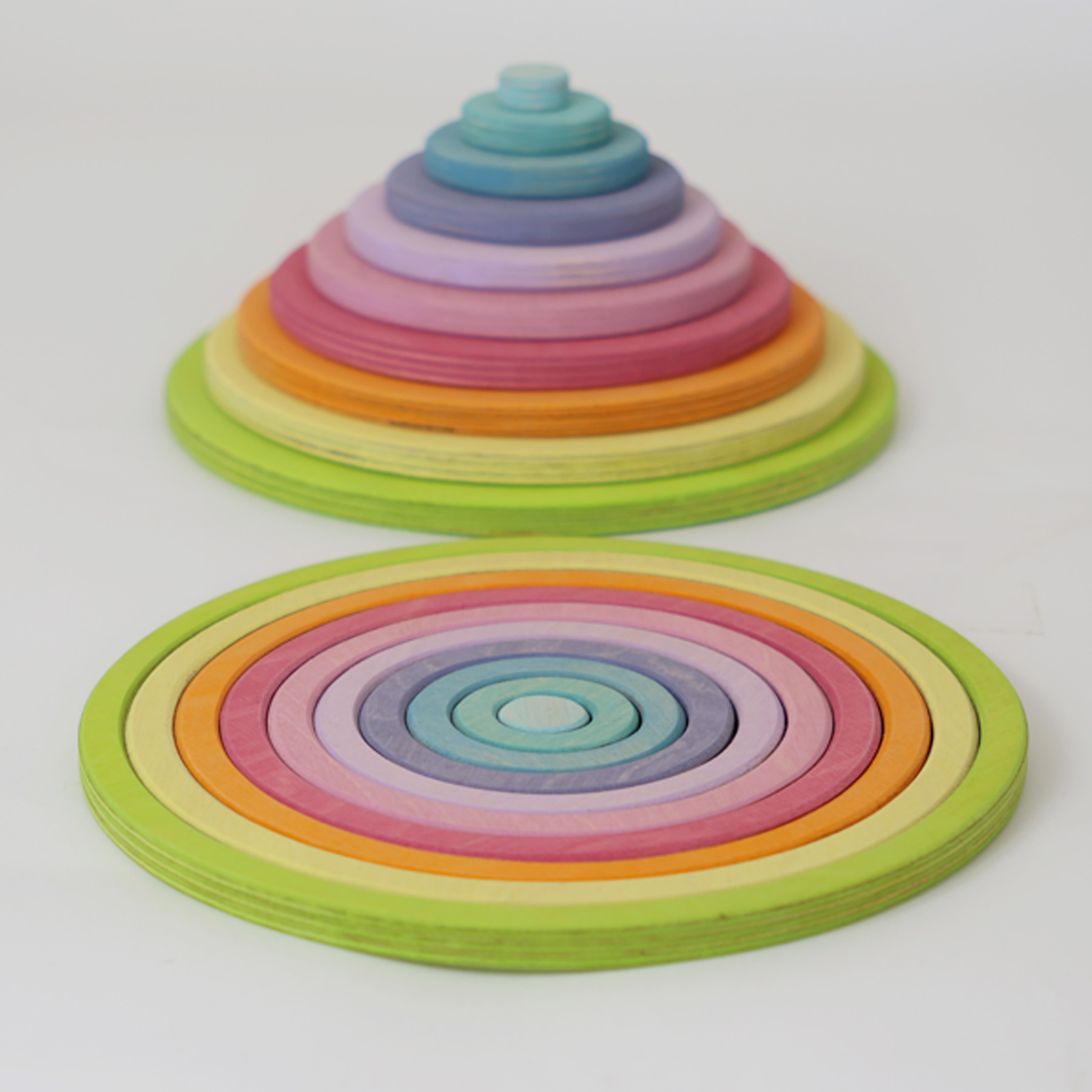 Concentric Circles and Rings Pastel